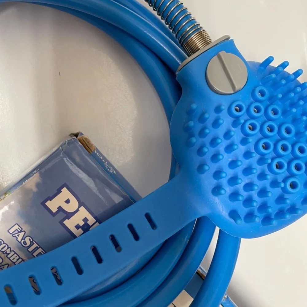 Pet bathing hose ,2detangler and nail grinder